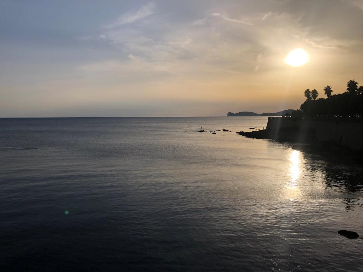Casa Comoda A Due Passi Dal Lungomare Alghero Bagian luar foto