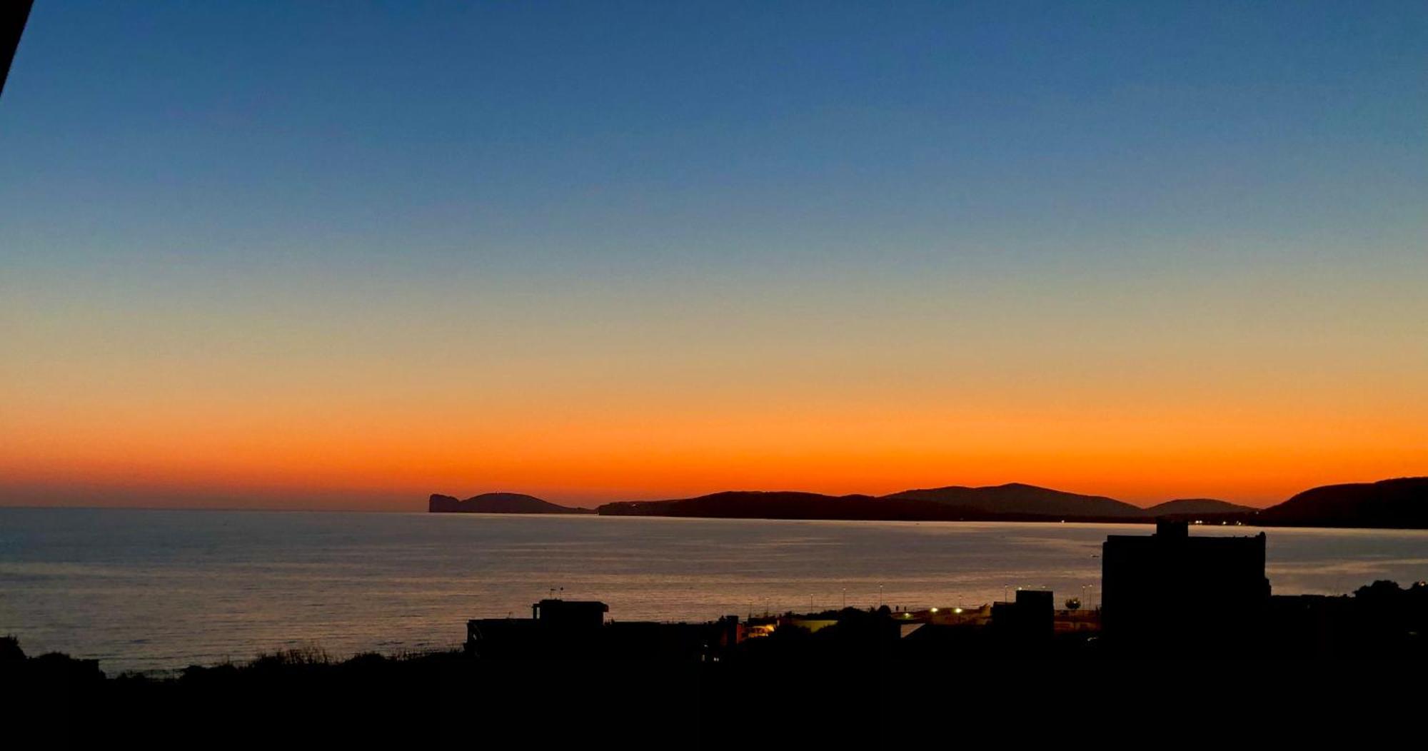 Casa Comoda A Due Passi Dal Lungomare Alghero Bagian luar foto